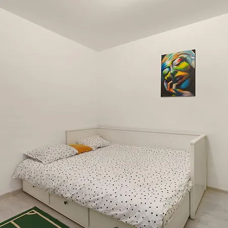 Apartment Sophisticated Two-bedroom In Mihai Bravu *