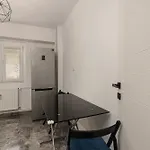 Sophisticated Two-bedroom In Mihai Bravu 아파트 부쿠레슈티