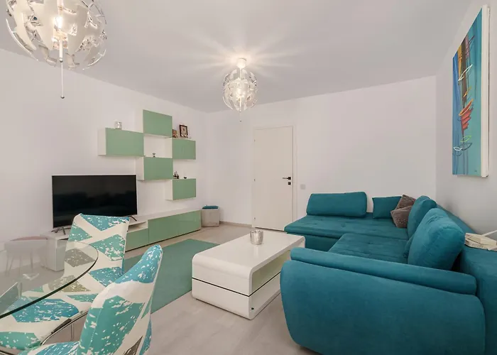 Sophisticated Two-bedroom In Mihai Bravu *