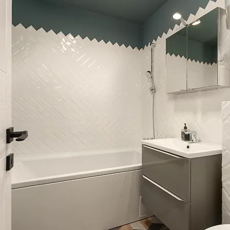 Appartement Sophisticated Two-bedroom In Mihai Bravu Bucarest