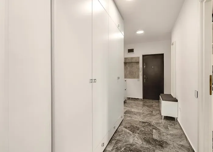 Sophisticated Two-bedroom In Mihai Bravu Bucarest