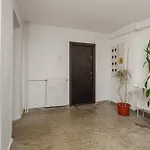 Апартаменти Sophisticated Two-bedroom In Mihai Bravu *